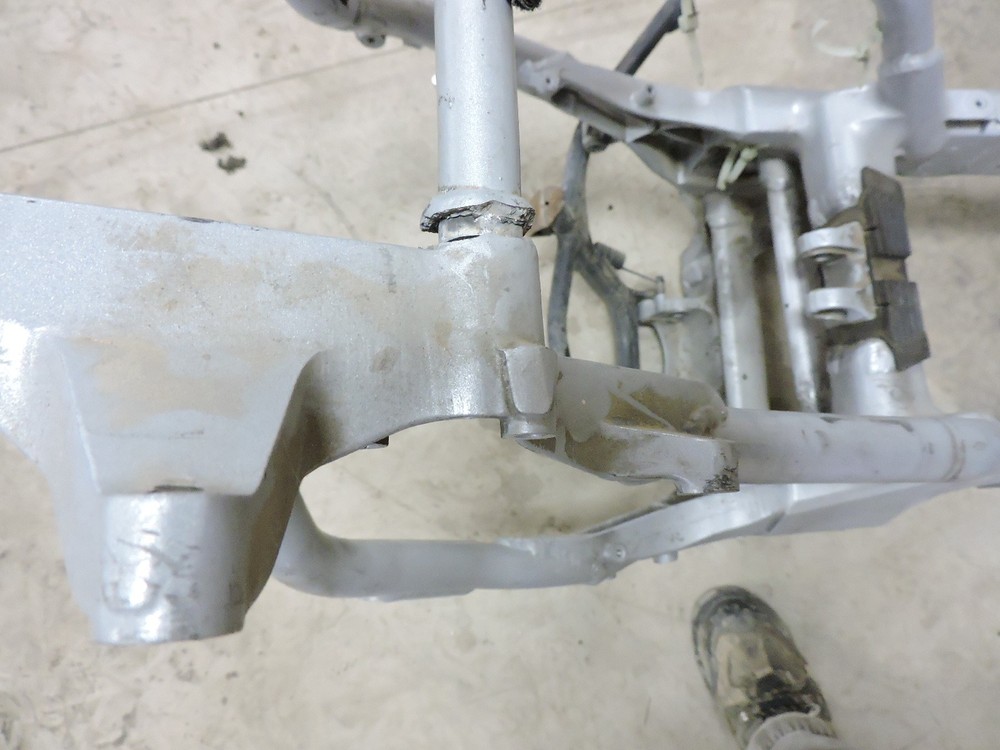 04 honda GL1800 GL 1800 Goldwing frame chassis