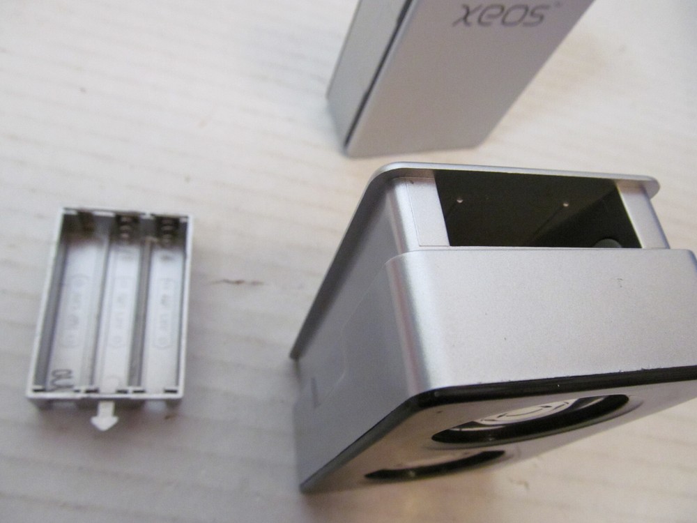 Xeos Micro Speakers Battery Powered Wired Connection, Silver