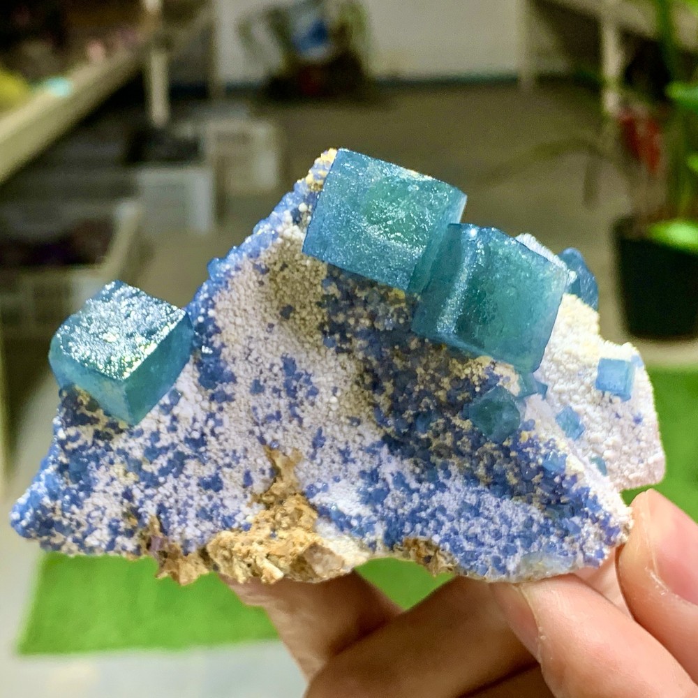 243G Rare transparent green cubic fluorite mineral crystal sample