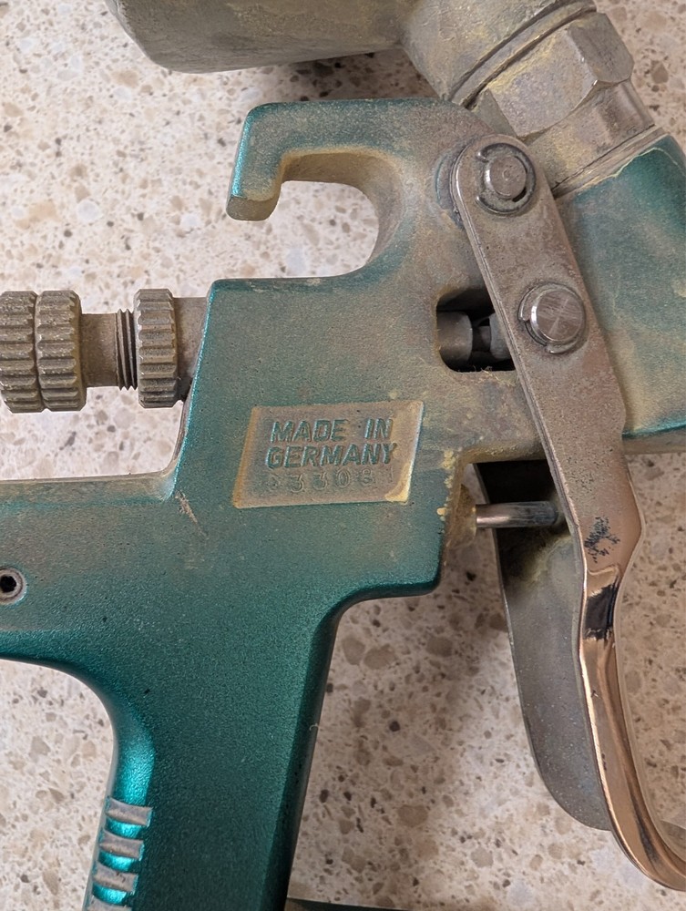 sata jet spray gun Model NR95
