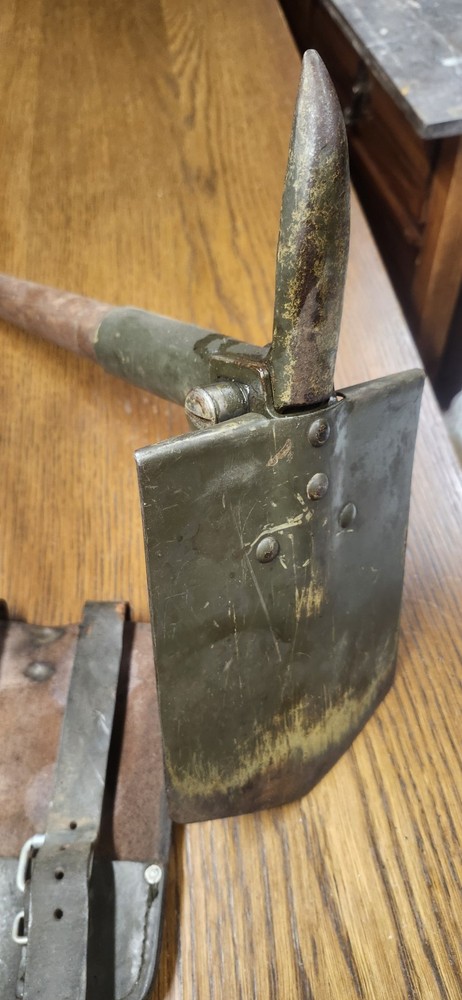 ​WEst German Cold War Folding Shovel Entrenching Tool E-Tool Wood Handle