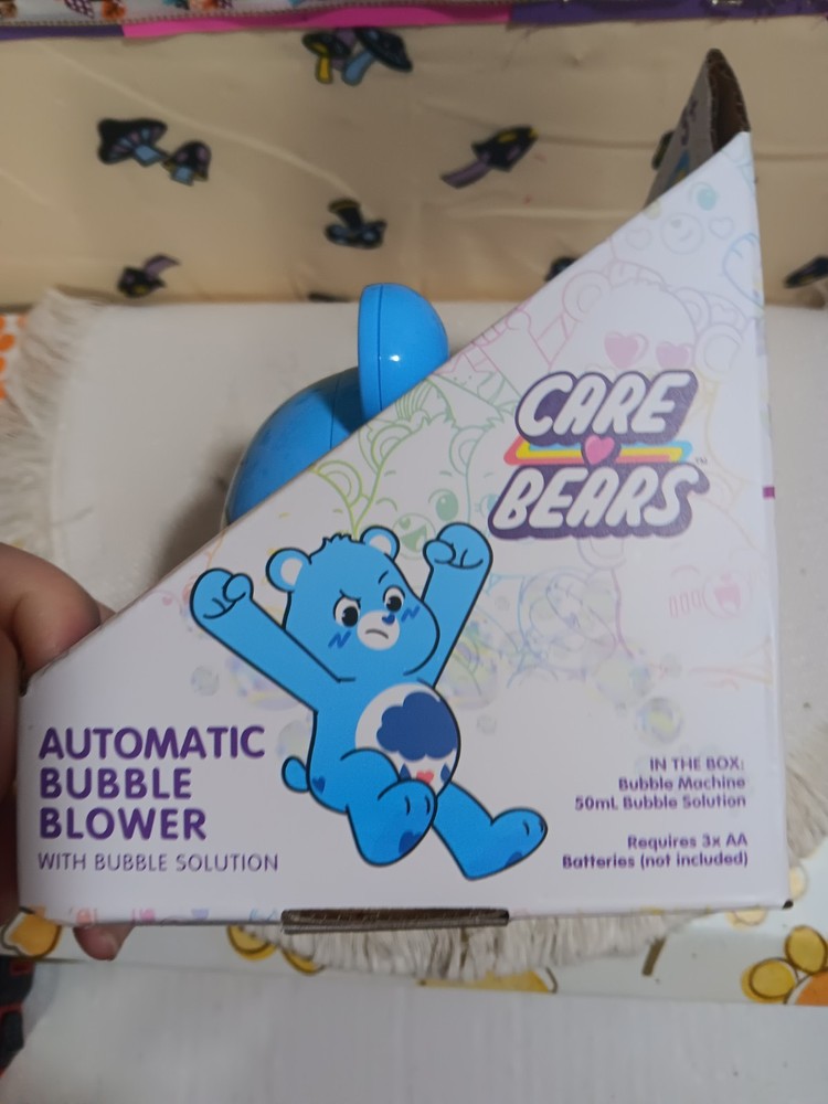 NEW IN BOX CARE BEARS AUTOMATIC BUBBLE BLOWER W/ SOLUTION GRUMPY BEAR 8.25"...