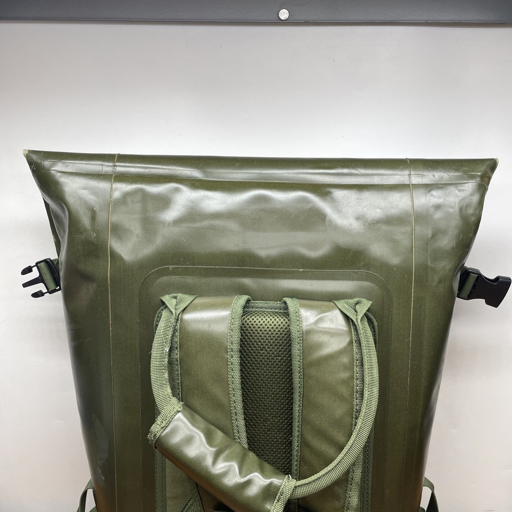 HUNTER - 17L Travel Cooler Backpack Roll Top *20th ANNIVERSARY* Waterproof EUC