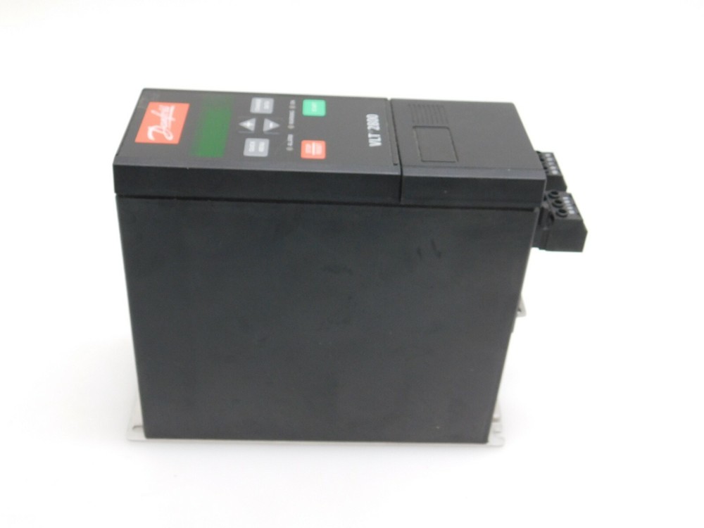 DANFOSS VLT 28003PS2B20STR1DBF00A00 0.9 Kva