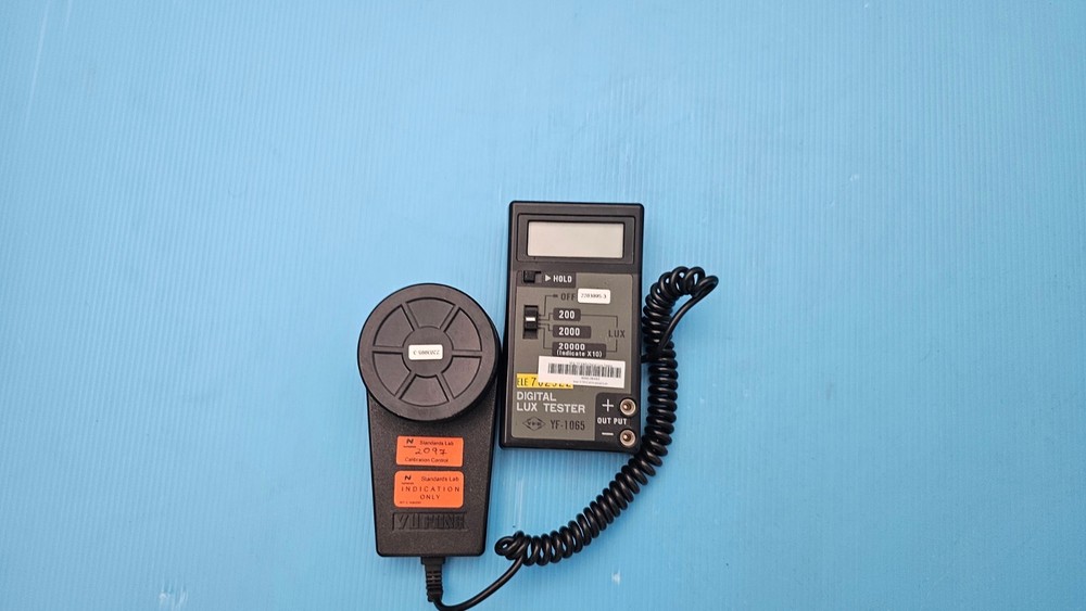 Digital Lux Meter Light Meter YF-1065