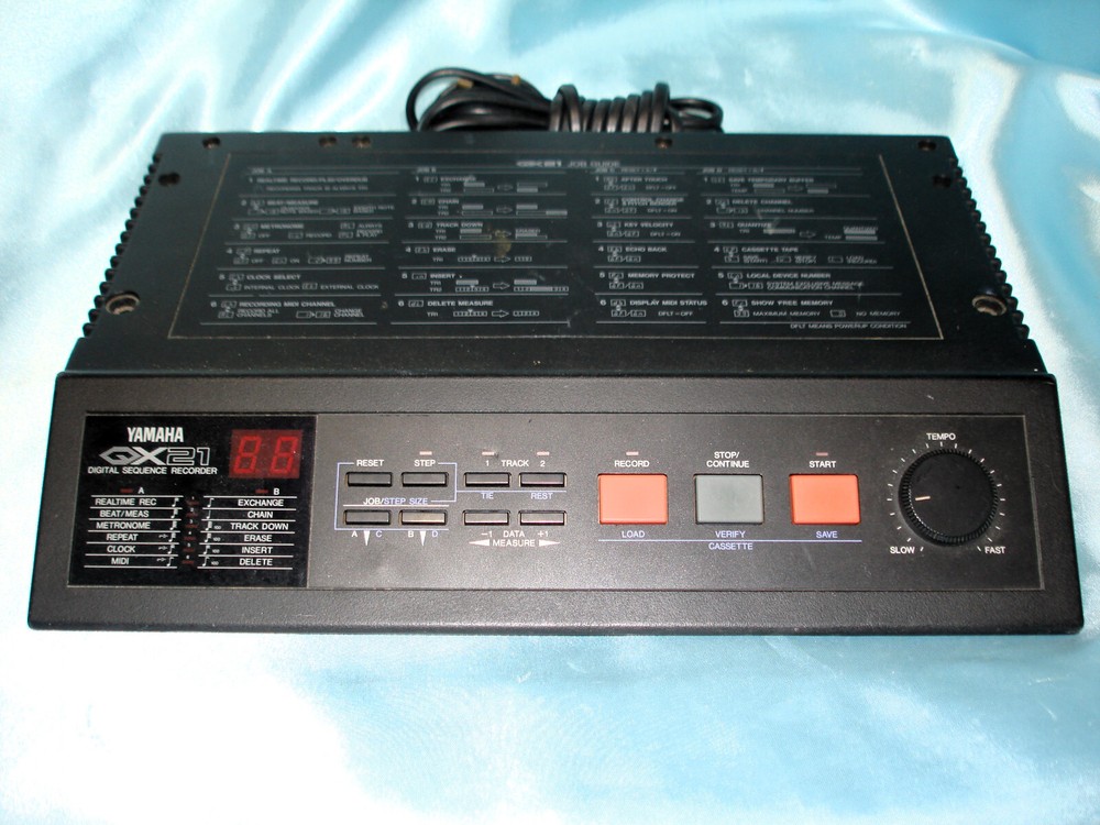 Yamaha QX21 Digital Sequence Recorder Vintage (Read)