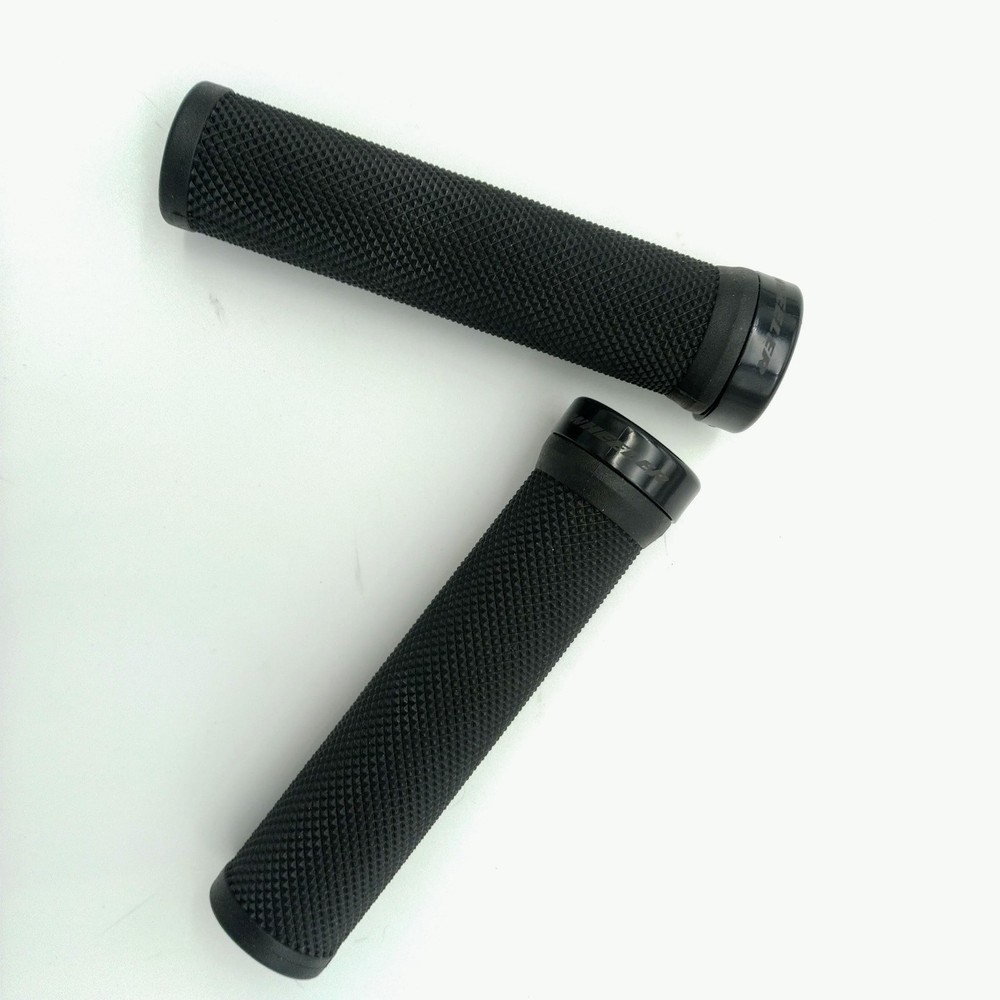 Wheeler Handlebar Lock-On  Grip, 1 pair, Black