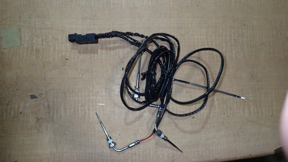 John Deere Diesel Engine Temperature Sensor RE566739 OEM! NEW!