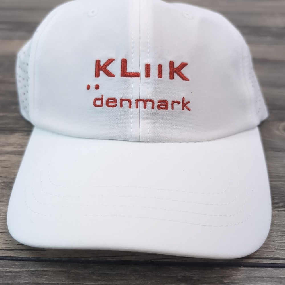 KLiiK Denmark Vented White Golf Hat Strap back Cap New With Tags