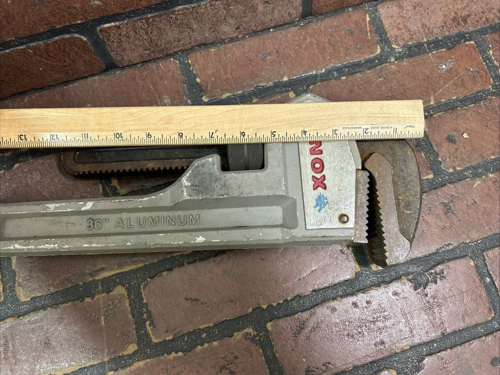 Lenox Tools 36" Aluminum Pipe Wrench