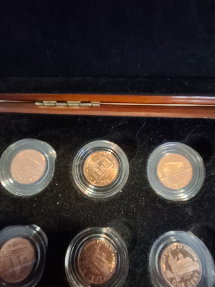 2009 Lincoln Bicentennial Small Cent Set Uncirculated RD in Display Case