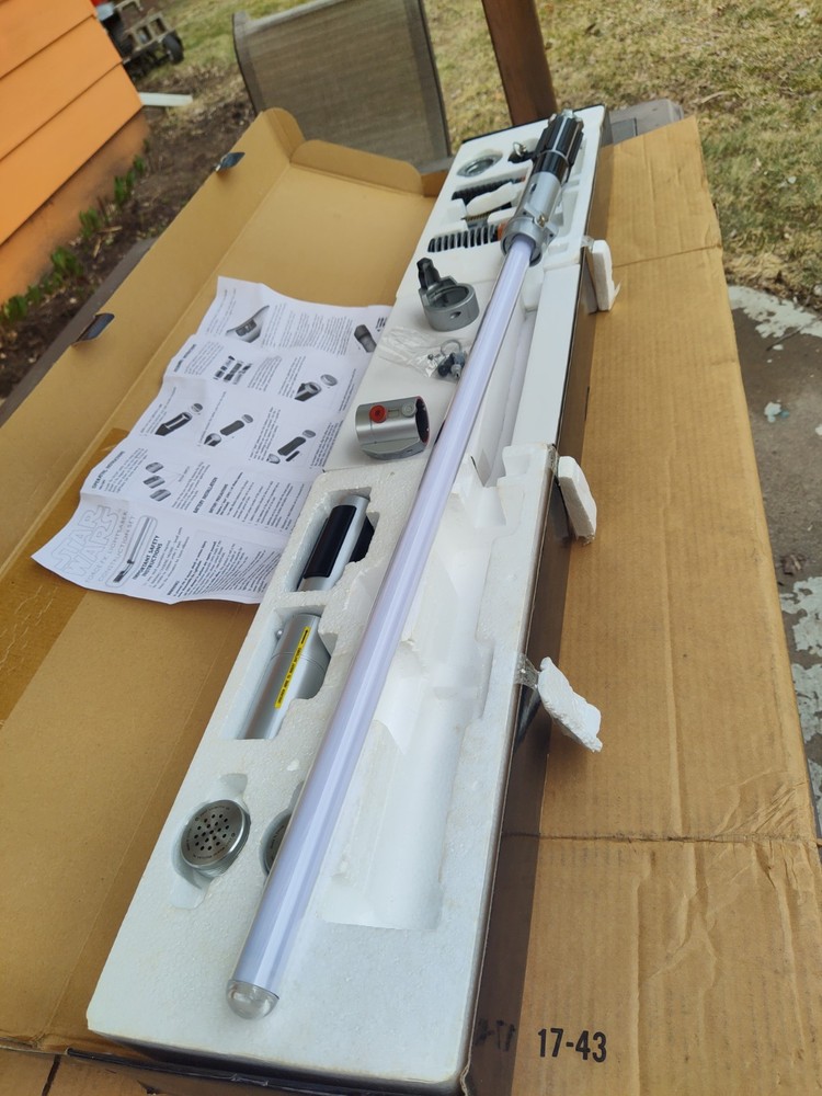 Star Wars Force FX Lightsaber Construction Set