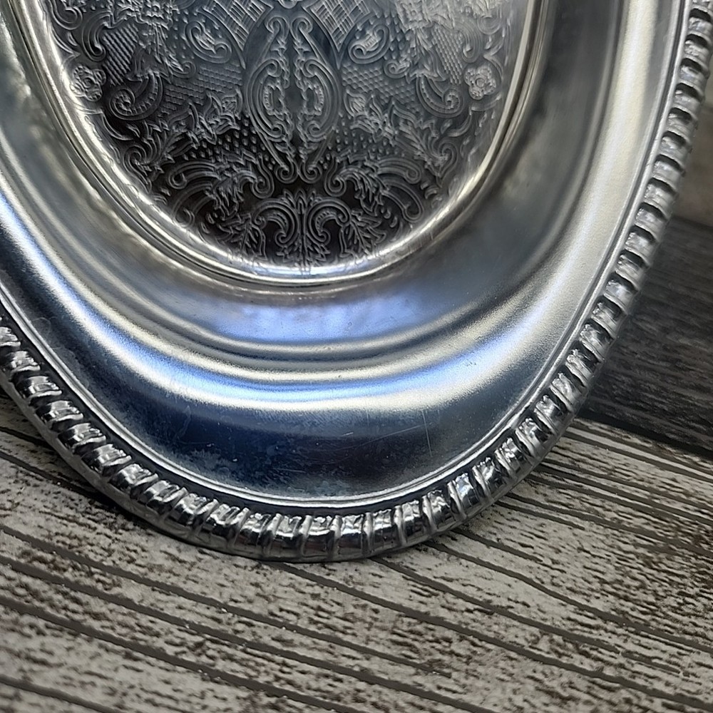 Small Silver Colored Platter [109]