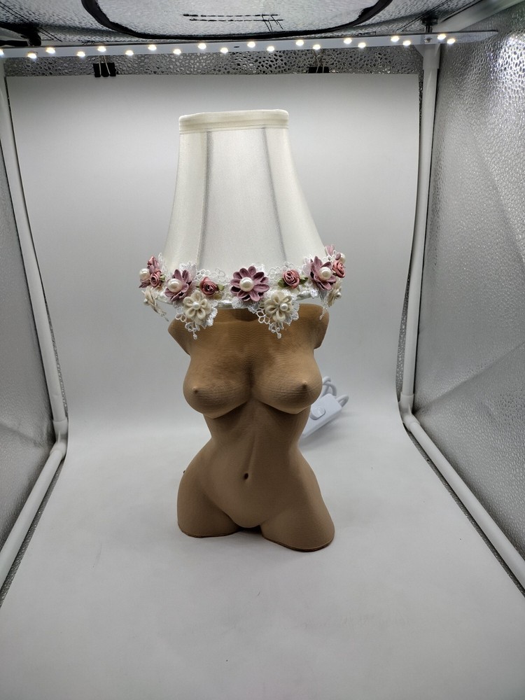 Female Torso NL - 3d Printed Paintable Lamp / Nightlight