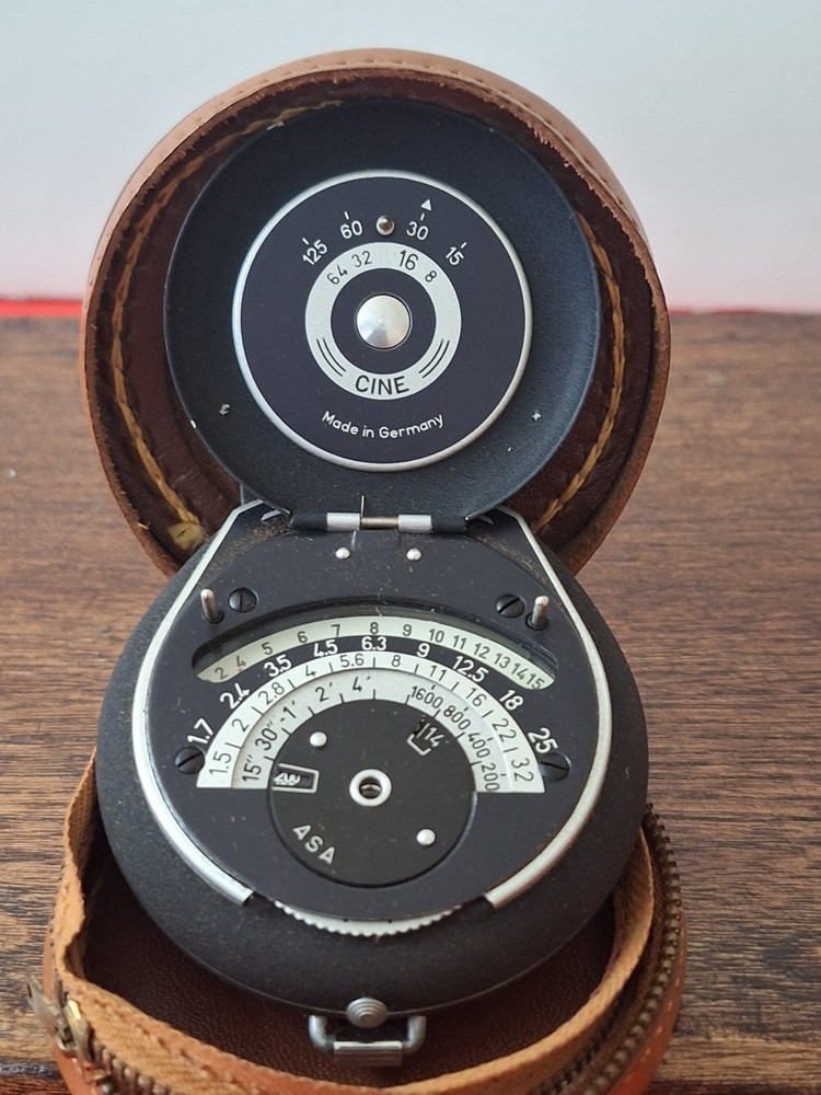 Bertram Chrolon Light Meter