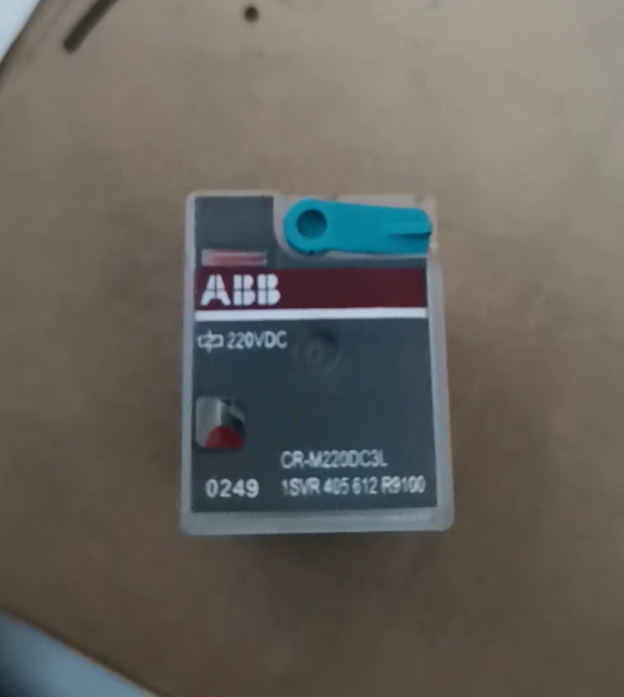 1PC NEW ABB Intermediate relay CR-M220DC3L 220VDC #LL