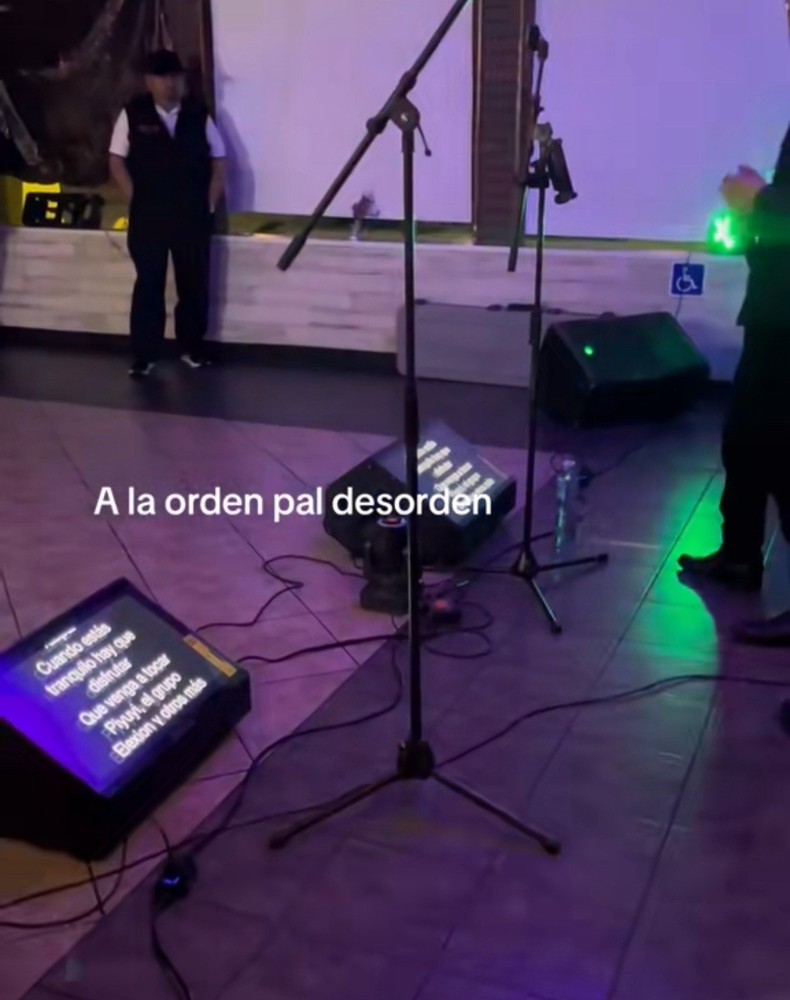 Teleprompter insignia fire TV