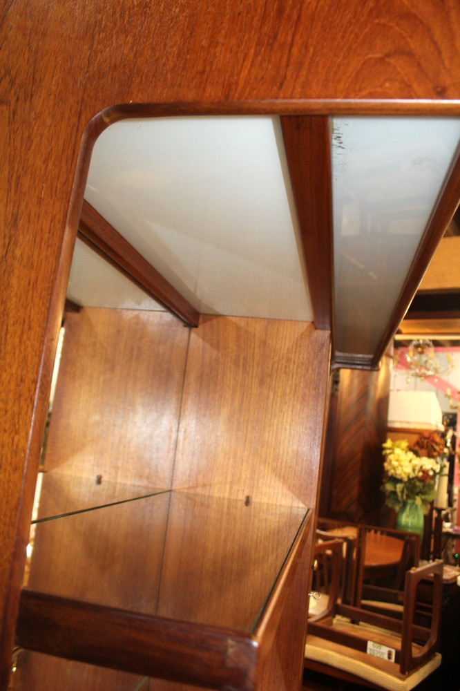Mid Century Modern Teak Display Cabinet / Buffet / Sideboard W Light