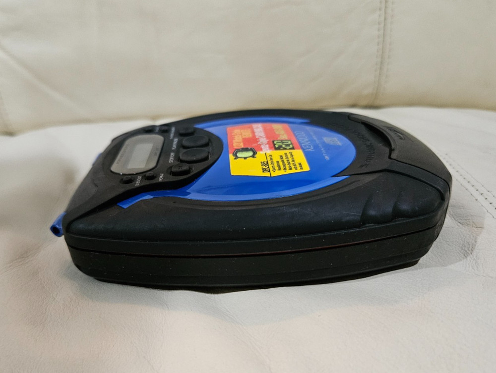 Kenwood Portable CD Player DPC-885 in Working Condition