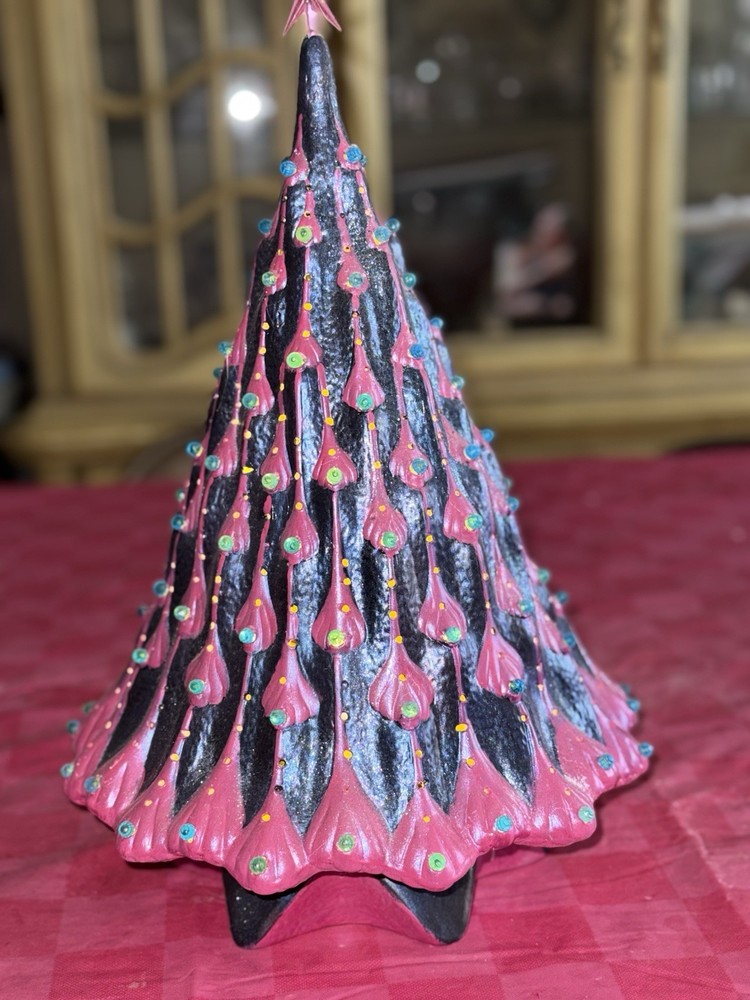 15 Inch Modern Lava Tree