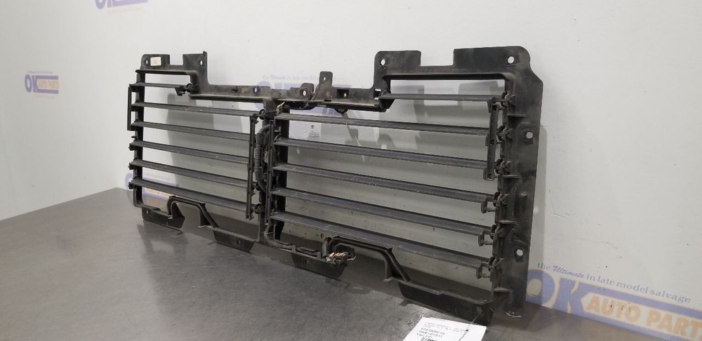 19 GMC YUKON DENALI 6.2L AIR SHUTTER ASSEMBLY