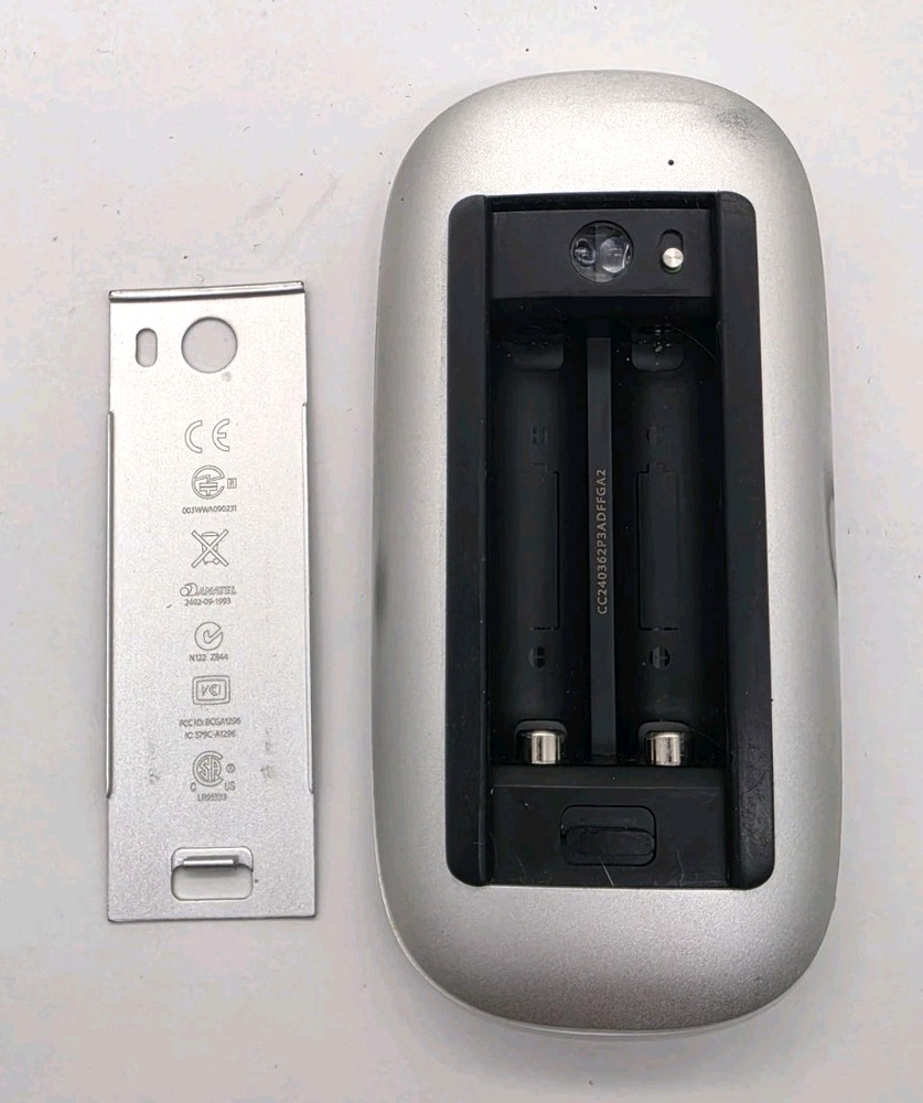 Apple Wireless Bluetooth Keyboard A1314 & Magic Mouse A1296 Set, White/Silver