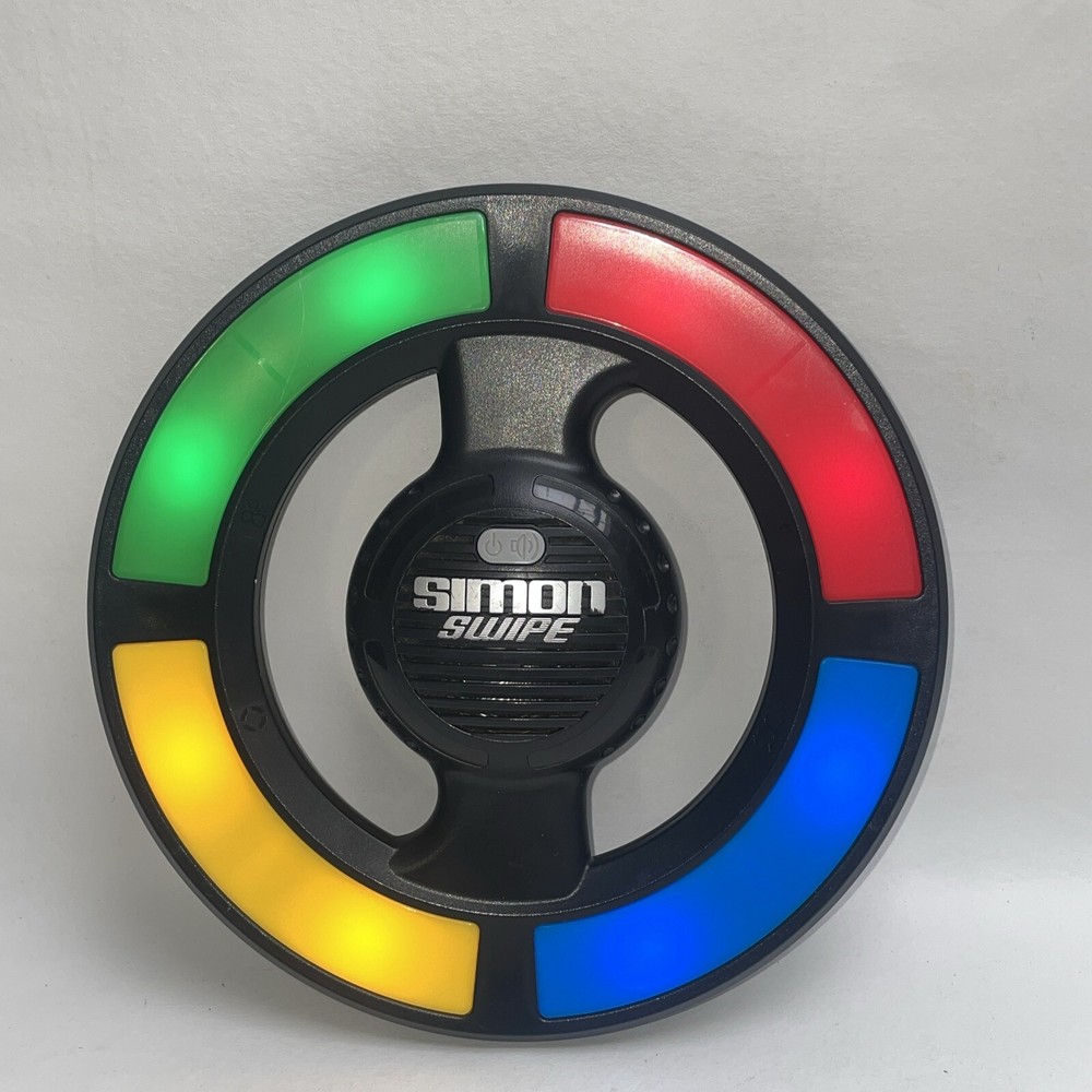 Simon Says Swipe Hasbro Handheld Electronic Memory Game 2013 Tested Working