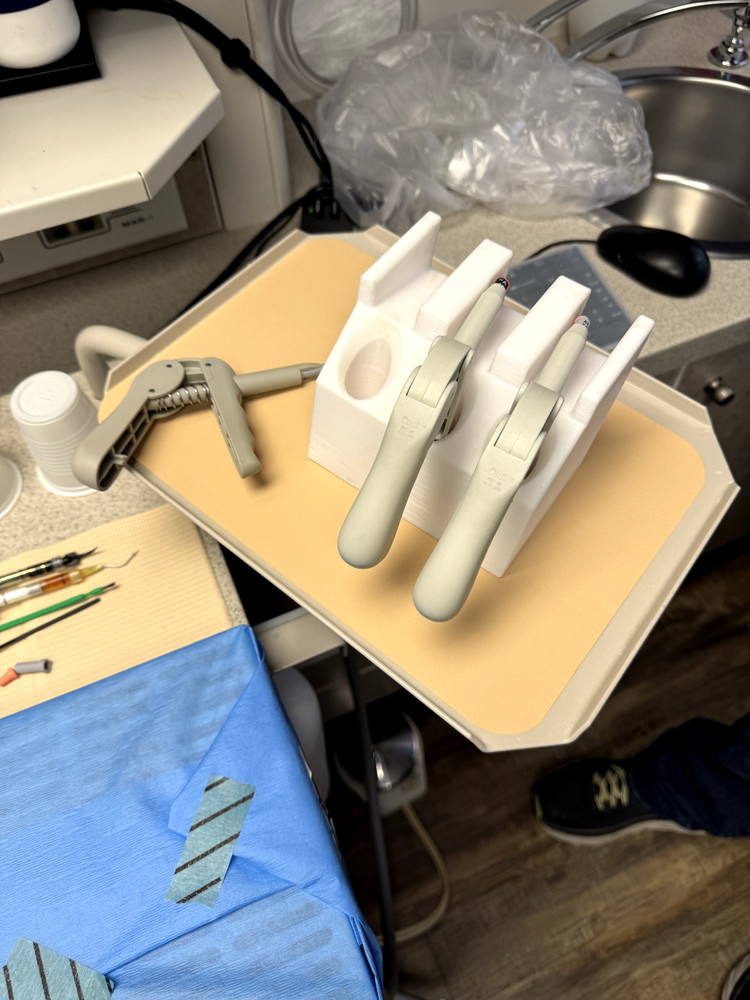 Triple Dental Composite Gun Holder