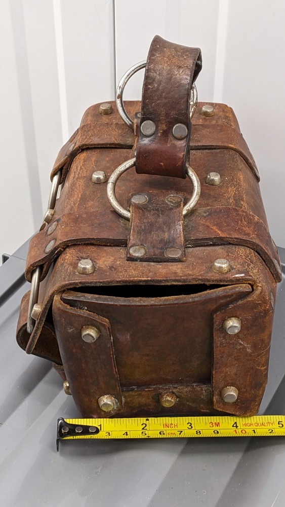 Antique 1890- 1920 Leather Ammo Pouch. Canada.