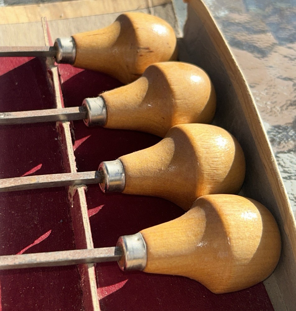 4 Piece Wood Carving Tools Gouges, Chisel, Parting Tool By Walnut Hollow USA