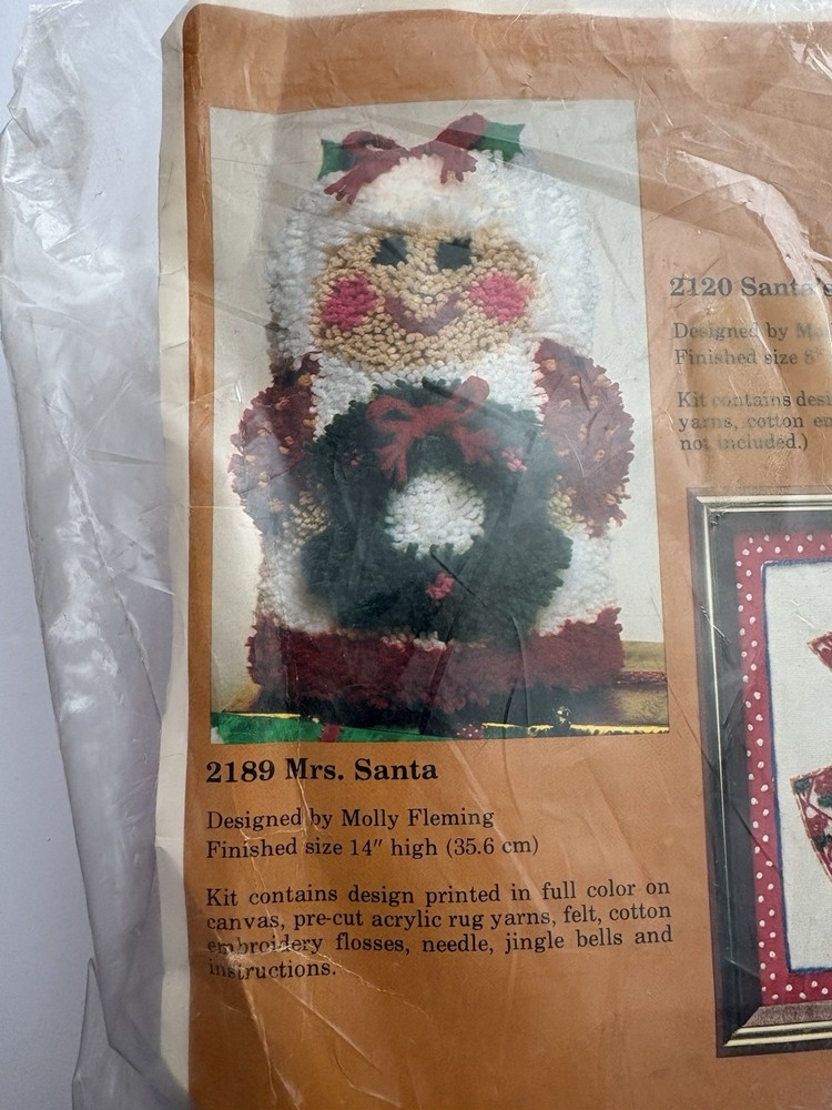 The Creative Circle 2189 Mrs. Santa