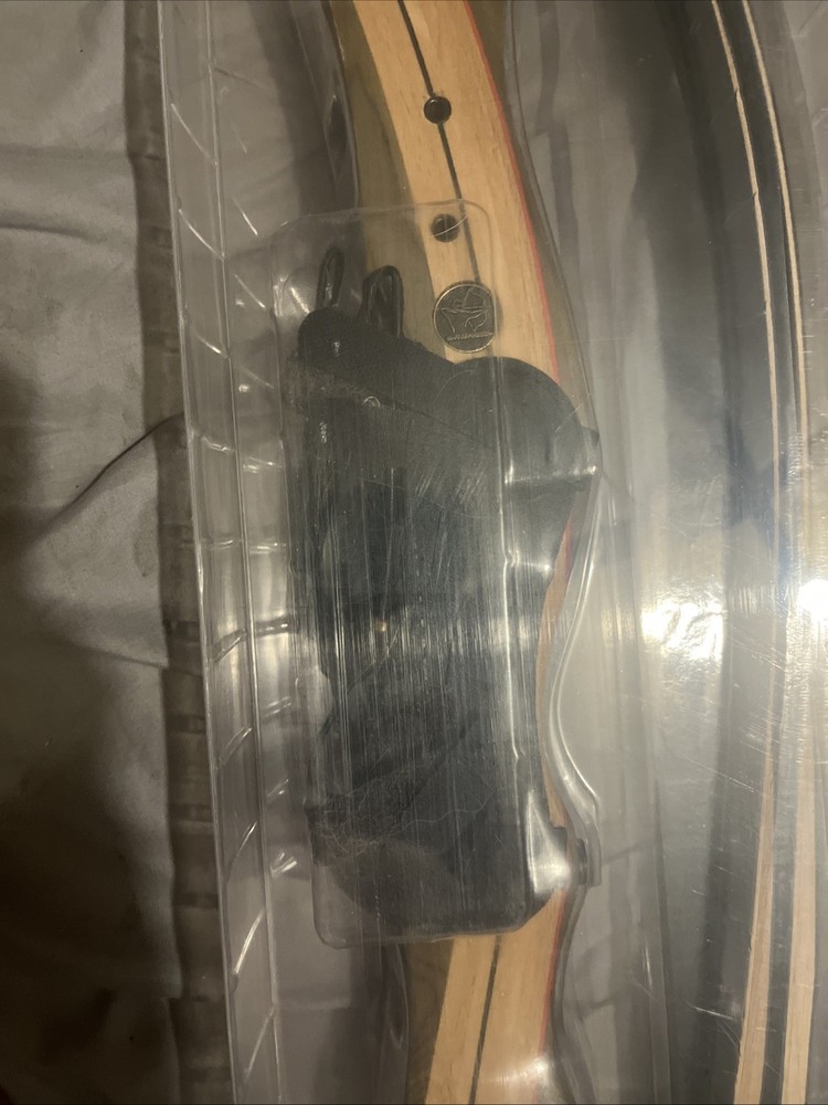 Fleetwood Monarch 62" 29# Recurve Bow Includes String