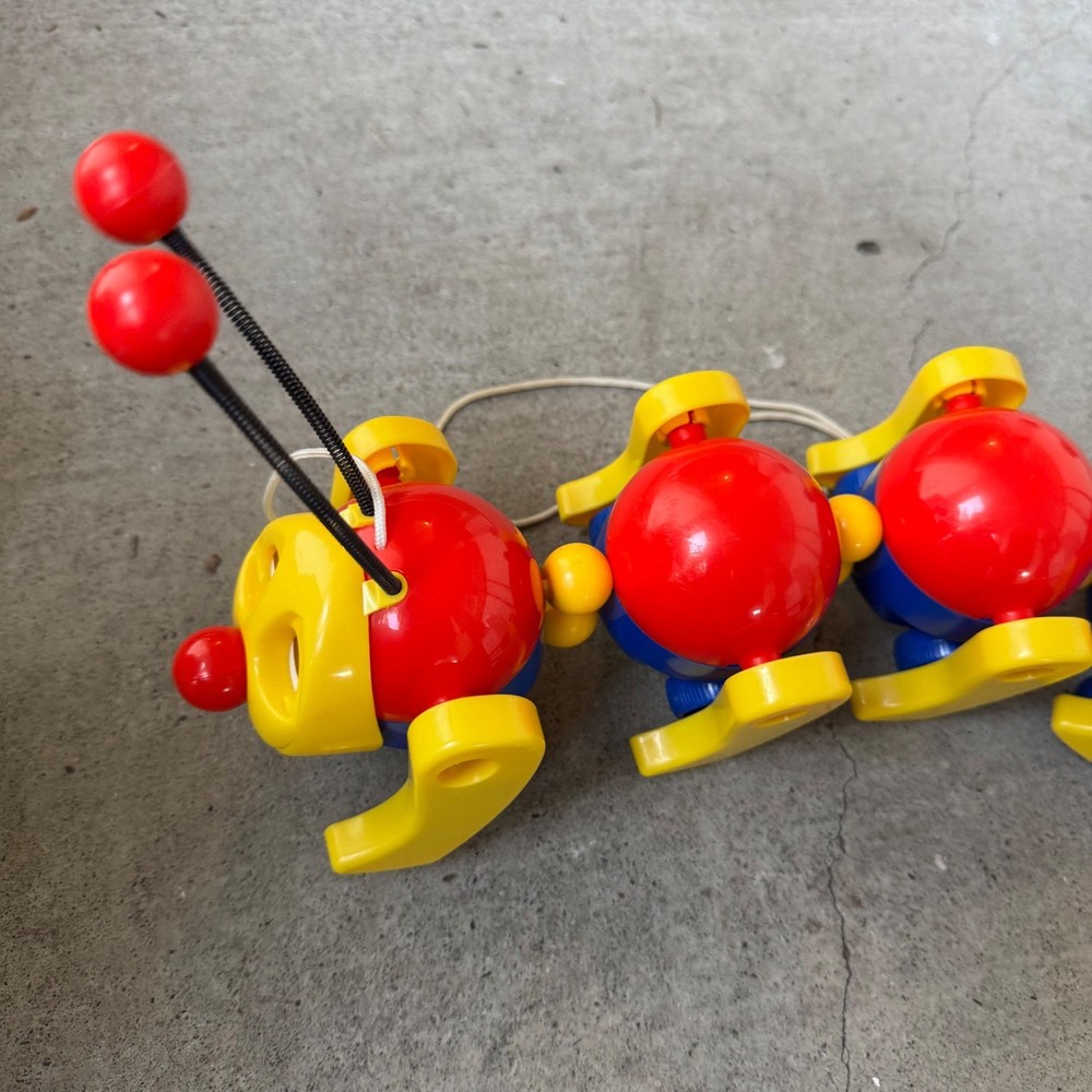 Vtg Kiddicraft Clatterpillar Pull-along Wiggle Worm Pull Toy Segmented Toddler