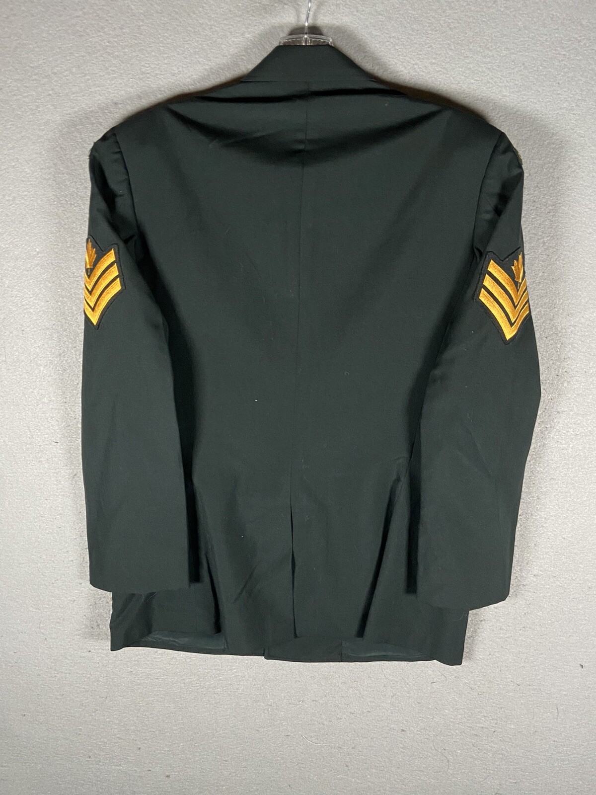 1969 Men's Service Dress Canadian Military Overcoat Greatcoat Sergeant Size N6