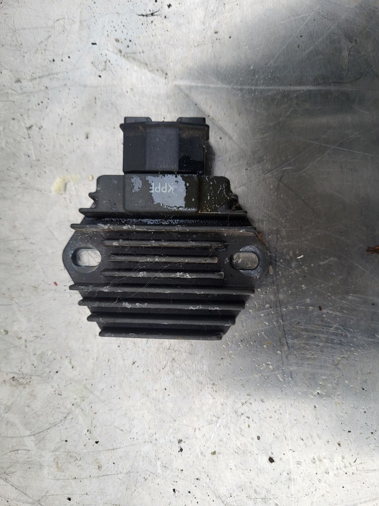 Regulator rectifier for a Honda CBR 125 2005