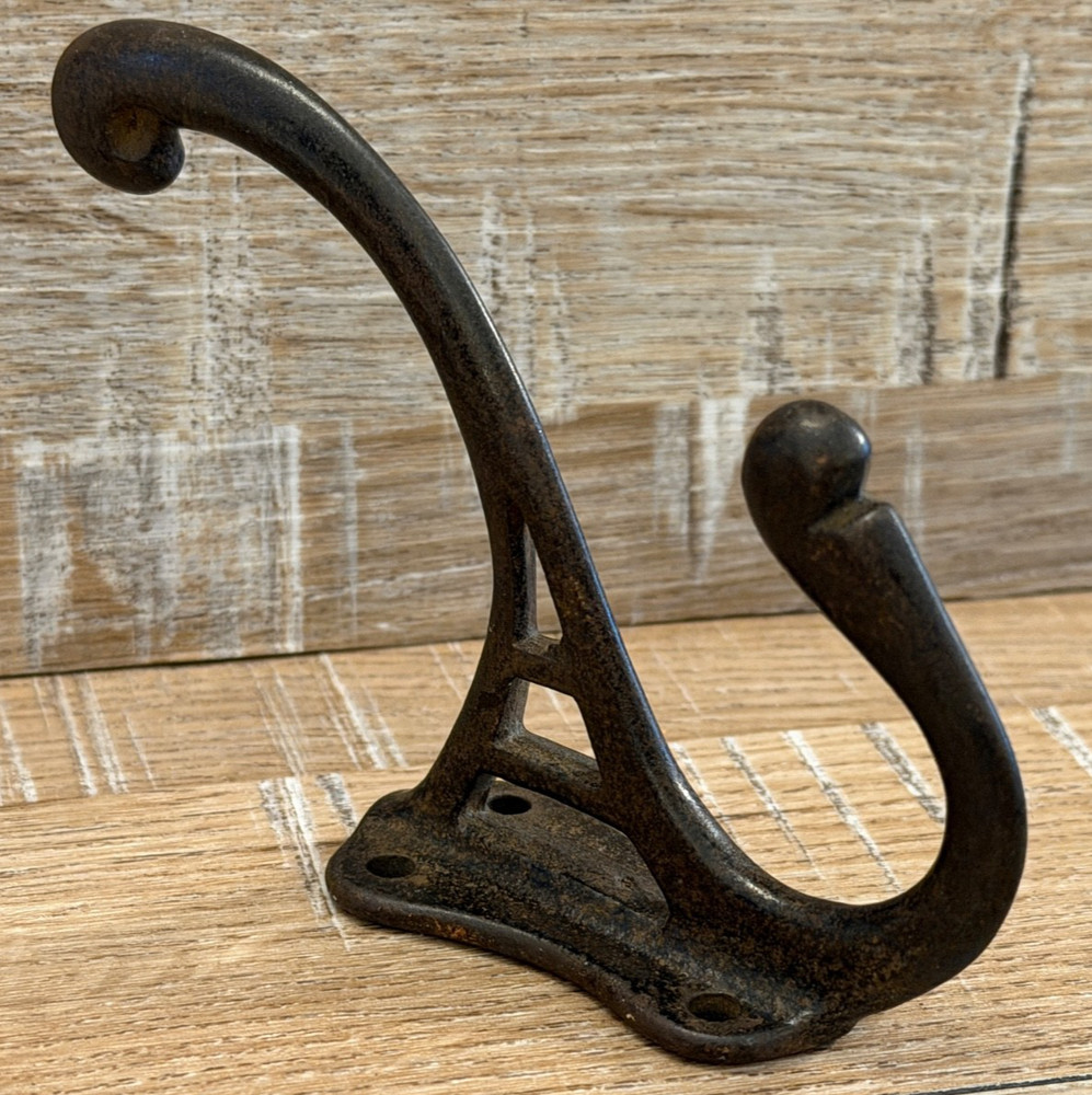 ANTIQUE IRON HAT COAT HOOK