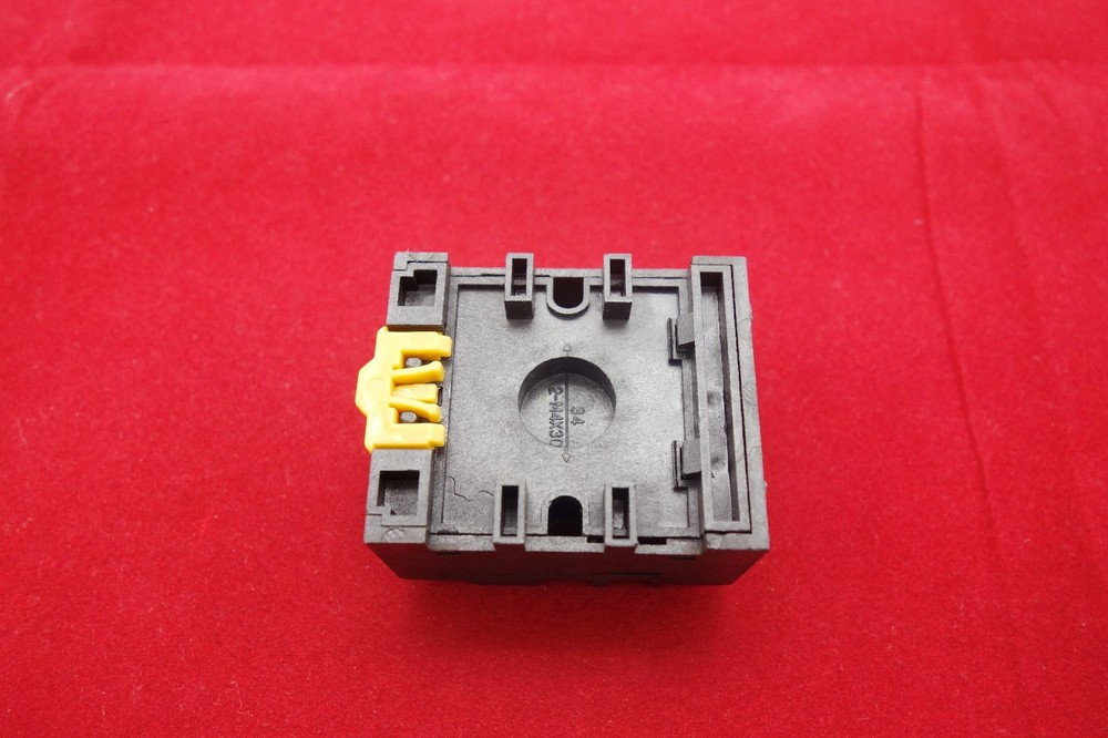 ONE PF113A-E RELAY SOCKET BASE FOR MK-3P RELAY