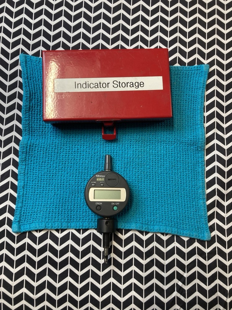 MITUTOYO 543-683B, Model ID-S1012EB Digital indicator Absolute With Case