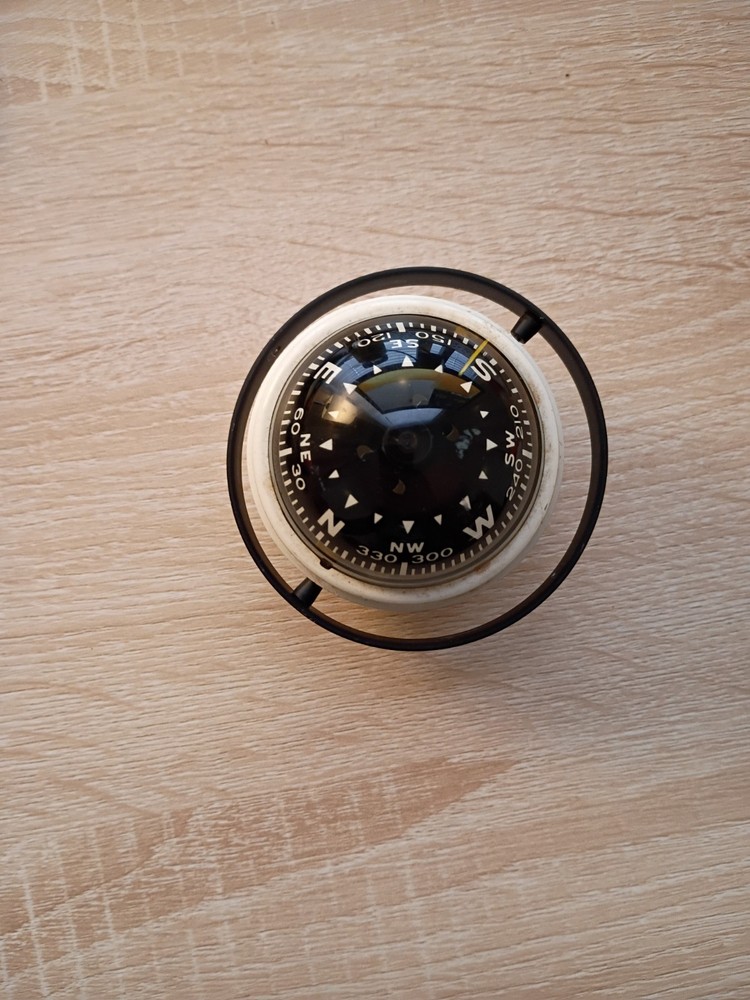 Vintage Airguide Chicago USA Floating Compass