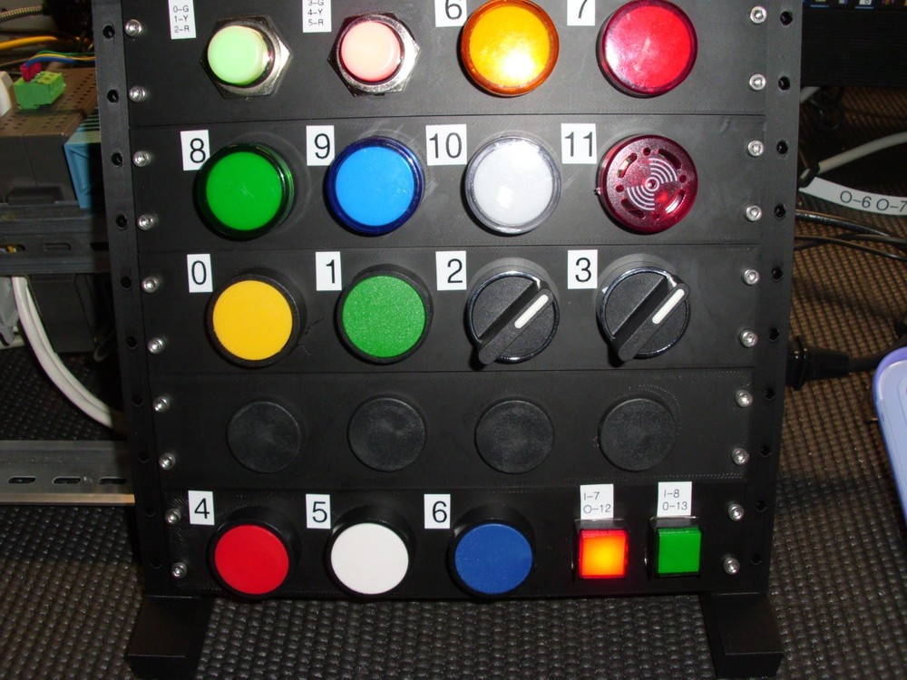 Allen-Bradley Micro850 Programmable CCW PLC Trainer Kit with Panelview 800