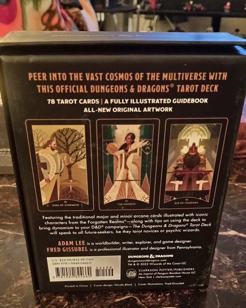 The Dungeons & Dragons Tarot / Oracle Deck: A 78-Card Deck and Guidebook