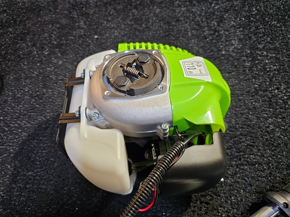 Weed Wacker Brush Cutter, Gas Powered String Trimmer AMC005111 Green