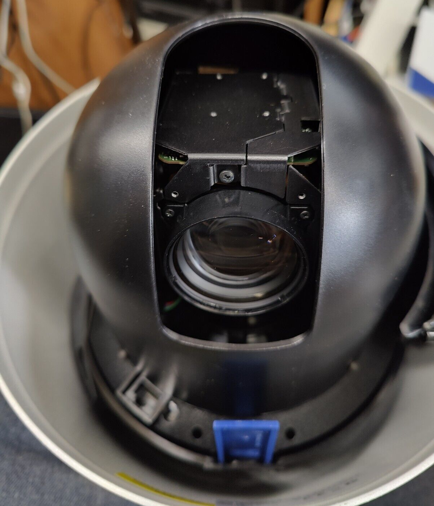 Pelco DD429 PTZ Surveillance Camera System With BB4-PG-E Pedant Dome Mount