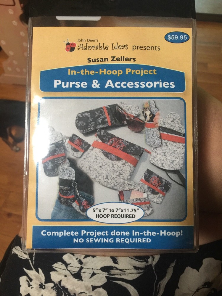 In-The-Hoop-Project Purse & Accessories