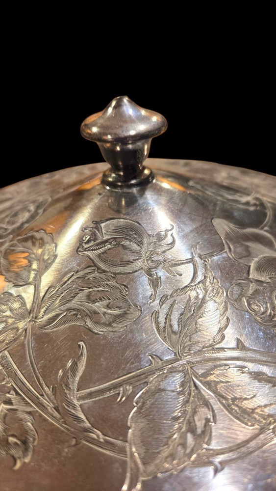 ANTIQUE DERBY SILVER PLATE COMPANY WARMING DISH