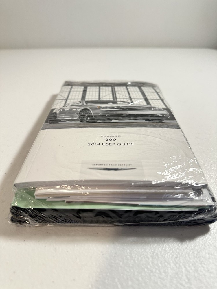 Chrysler 200 2014Owner's Manual Set