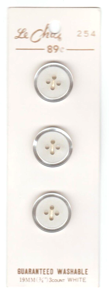 Le Chic Buttons #254 White Size 19mm (3/4")