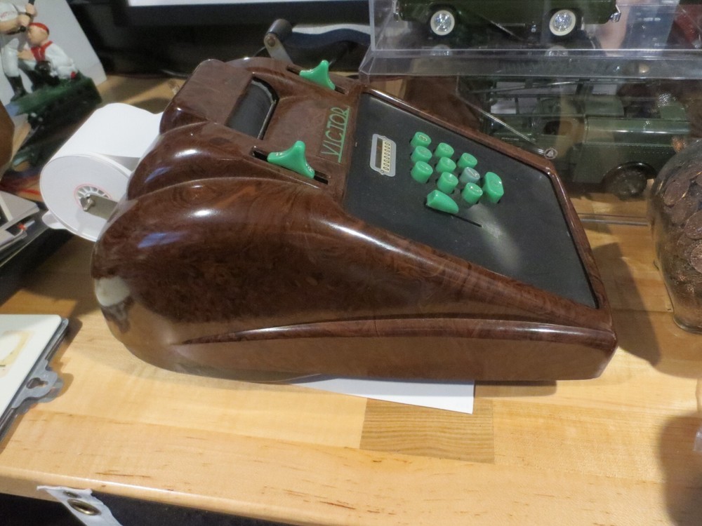 VINTAGE 1930 VICTORY BAKELITE ADDING MACHINE