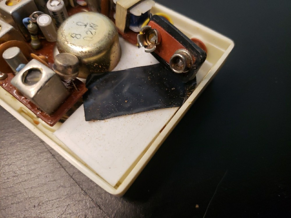VTG Kensington Solid State 10 transistor radio READ DESCRIPTION