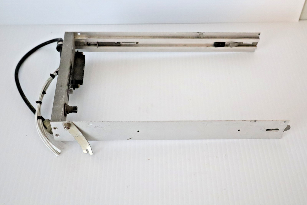 Narco DME 890 Interrogator Mounting Tray & Connector